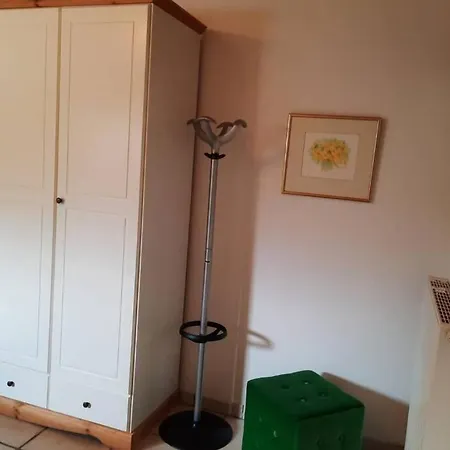 Ferienwohnung Sassmann - Convenient Apartment In A Quiet Location דירה קרויצטאל