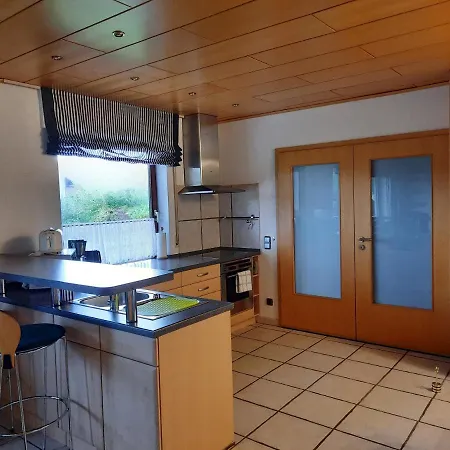 דירה Ferienwohnung Sassmann - Convenient Apartment In A Quiet Location קרויצטאל
