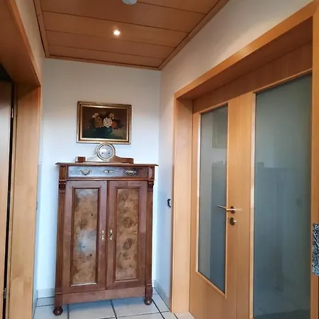Ferienwohnung Sassmann - Convenient Apartment In A Quiet Location דירה קרויצטאל